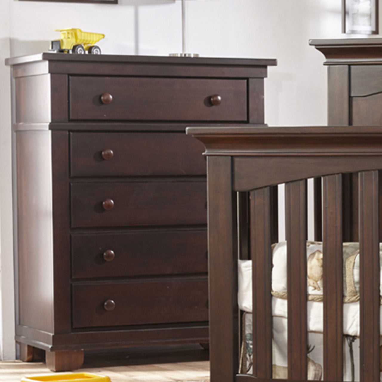 Torino 5 Drawer Dresser in Mocachino