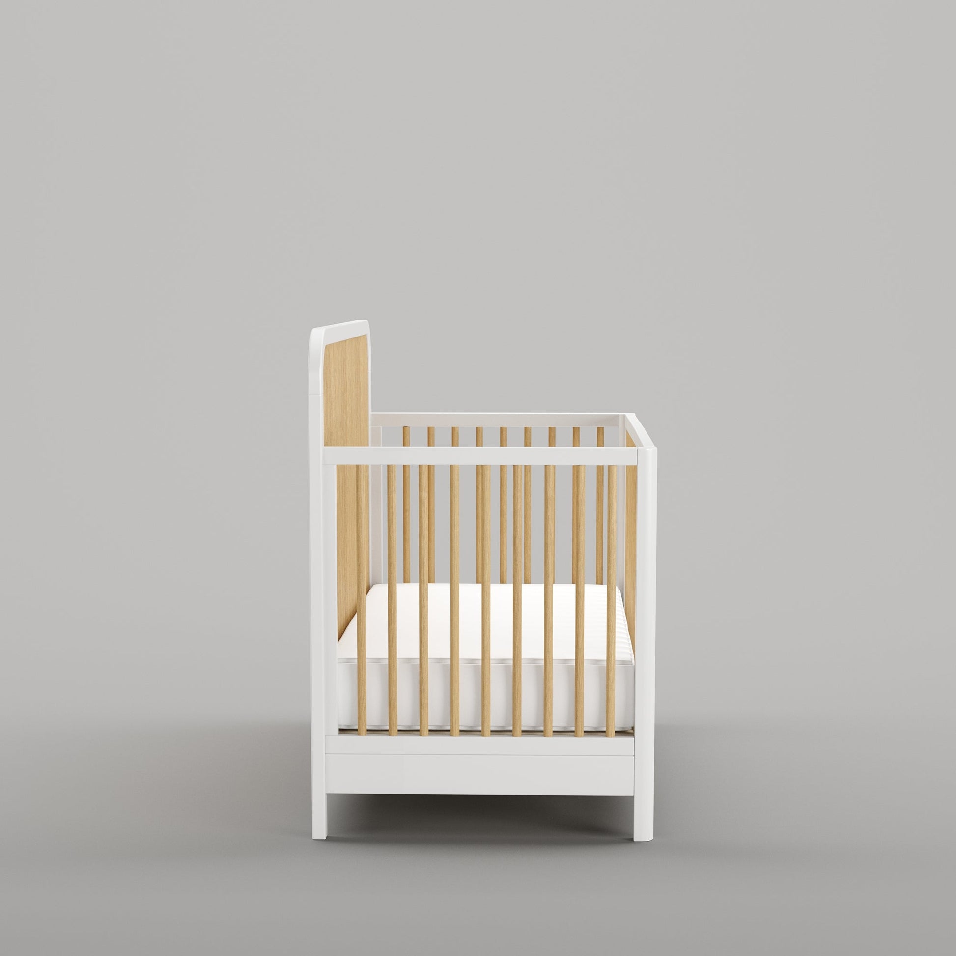 Milano Crib in White/Natural