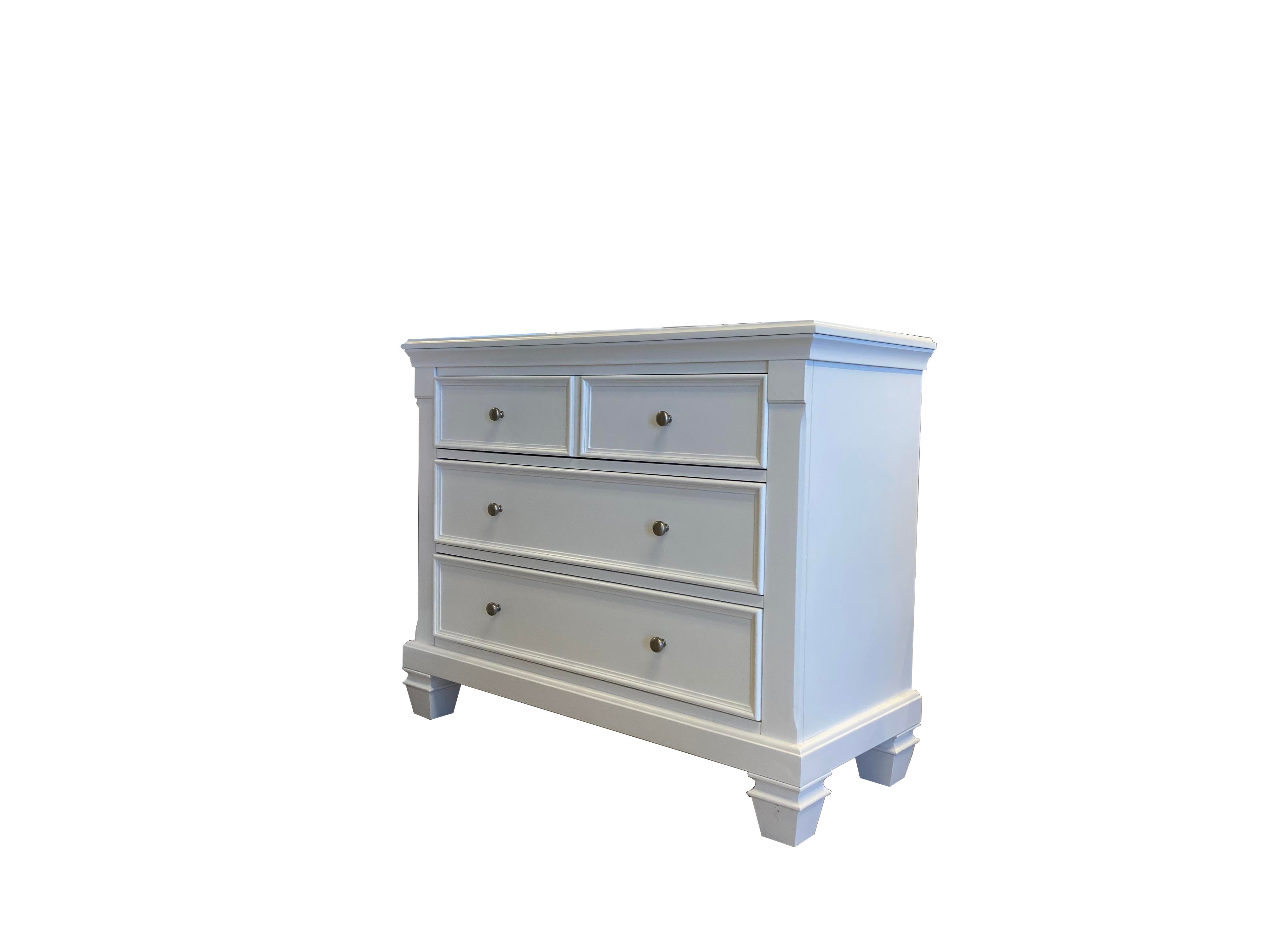 Glendale 3 Drawer Dresser image 1