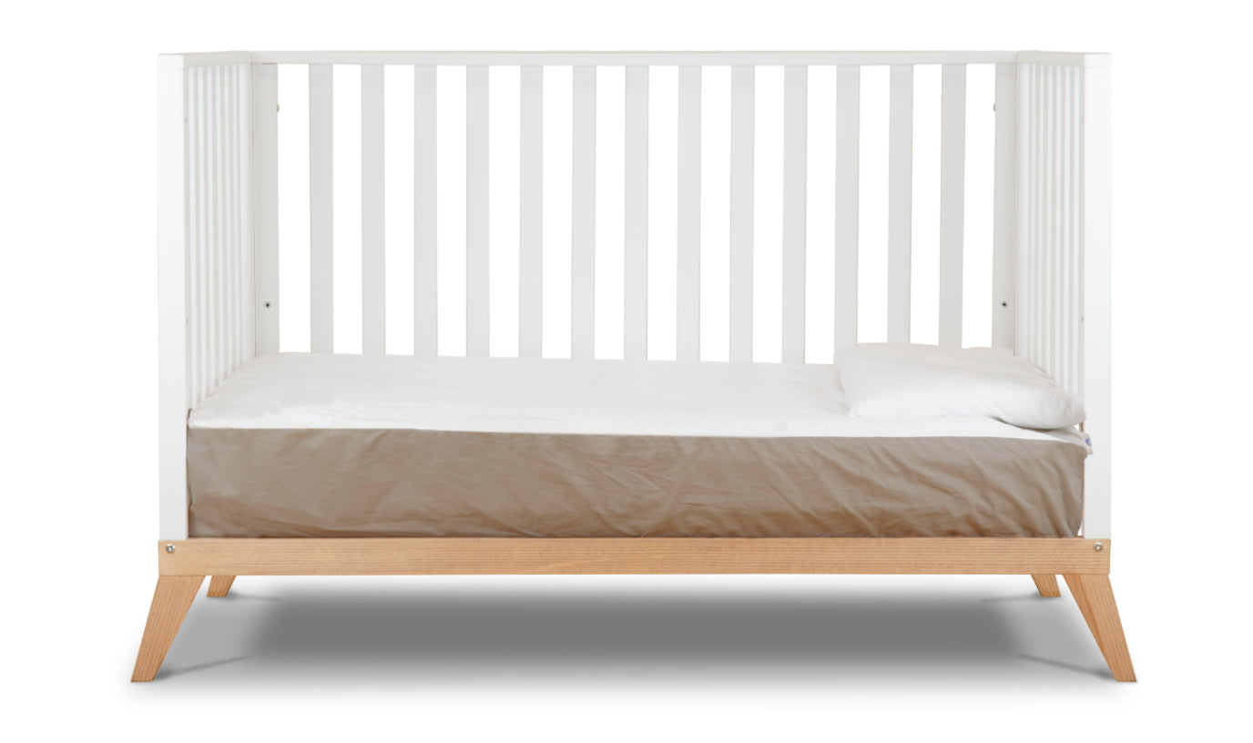 Donatello Classic crib in White/Natural image 1