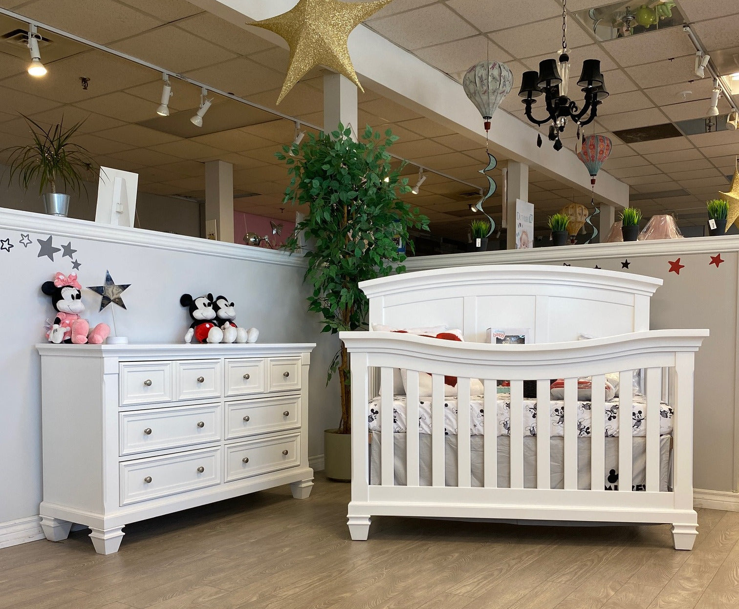 Brittany Convertible Crib image 2