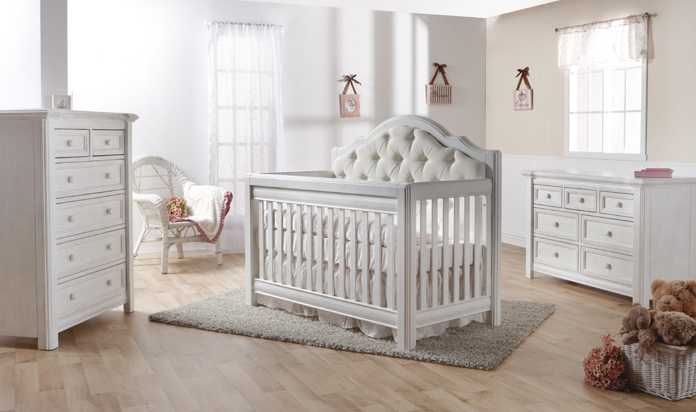 Cristallo 5-Drawer Chest in Vintage White image 2