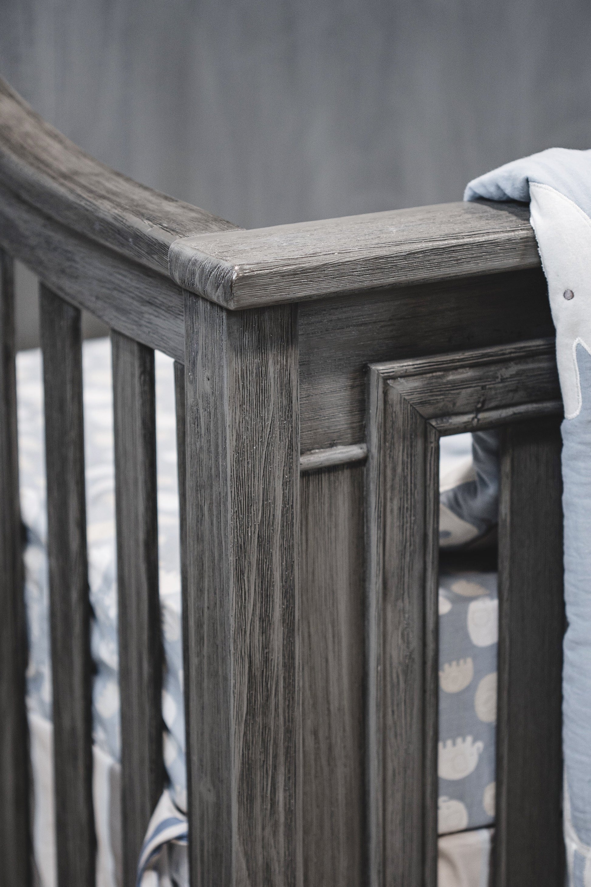3 PIECE PRESTON CRIB PACKAGE DEAL IN GRANITE image 3