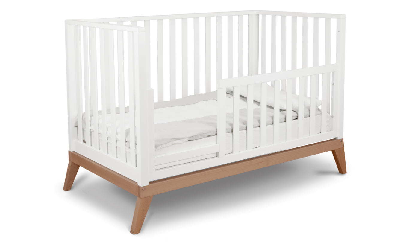 Donatello Classic crib in White/Walnut image 0