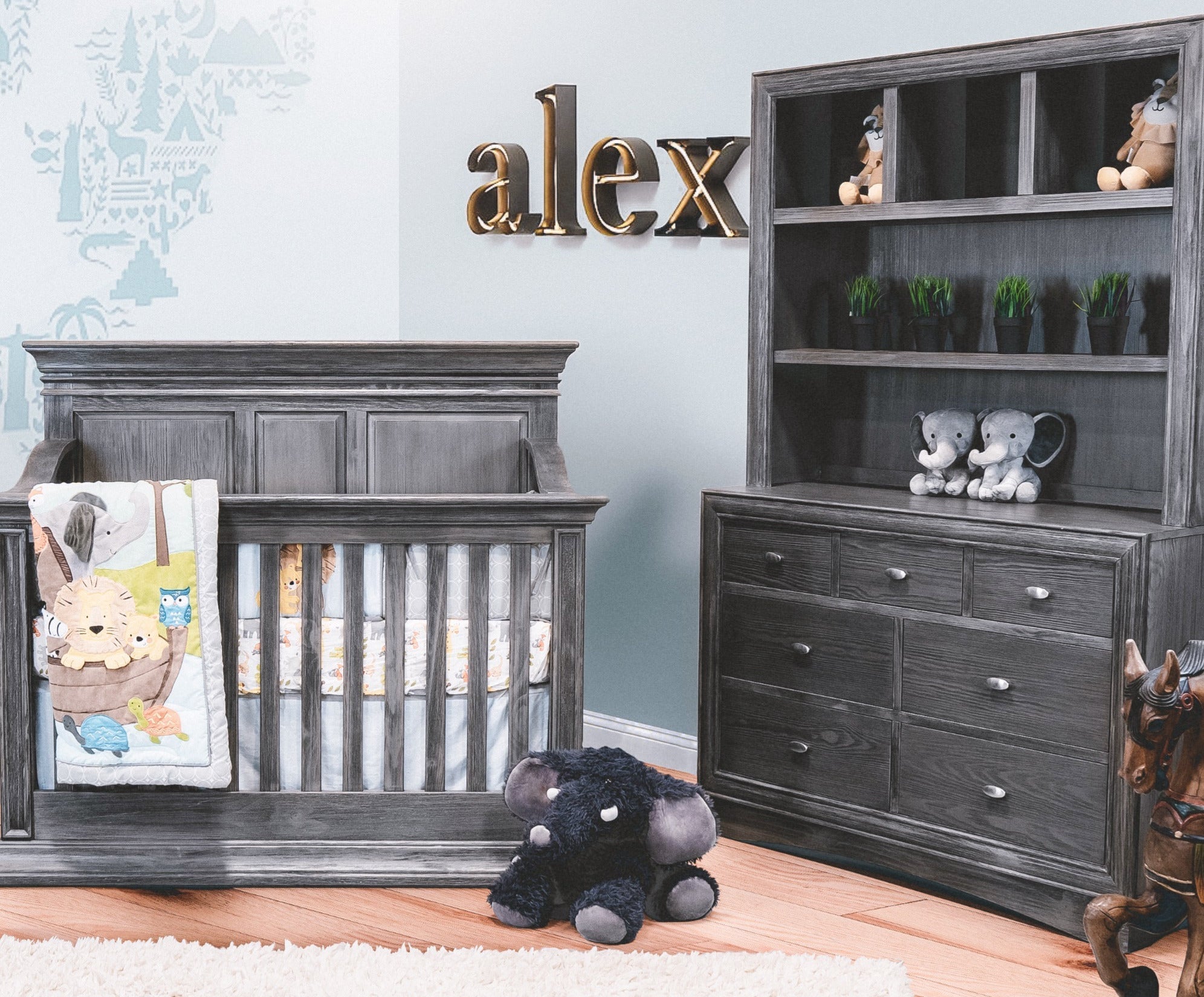 Chic Convertible Crib in Distressed Granite