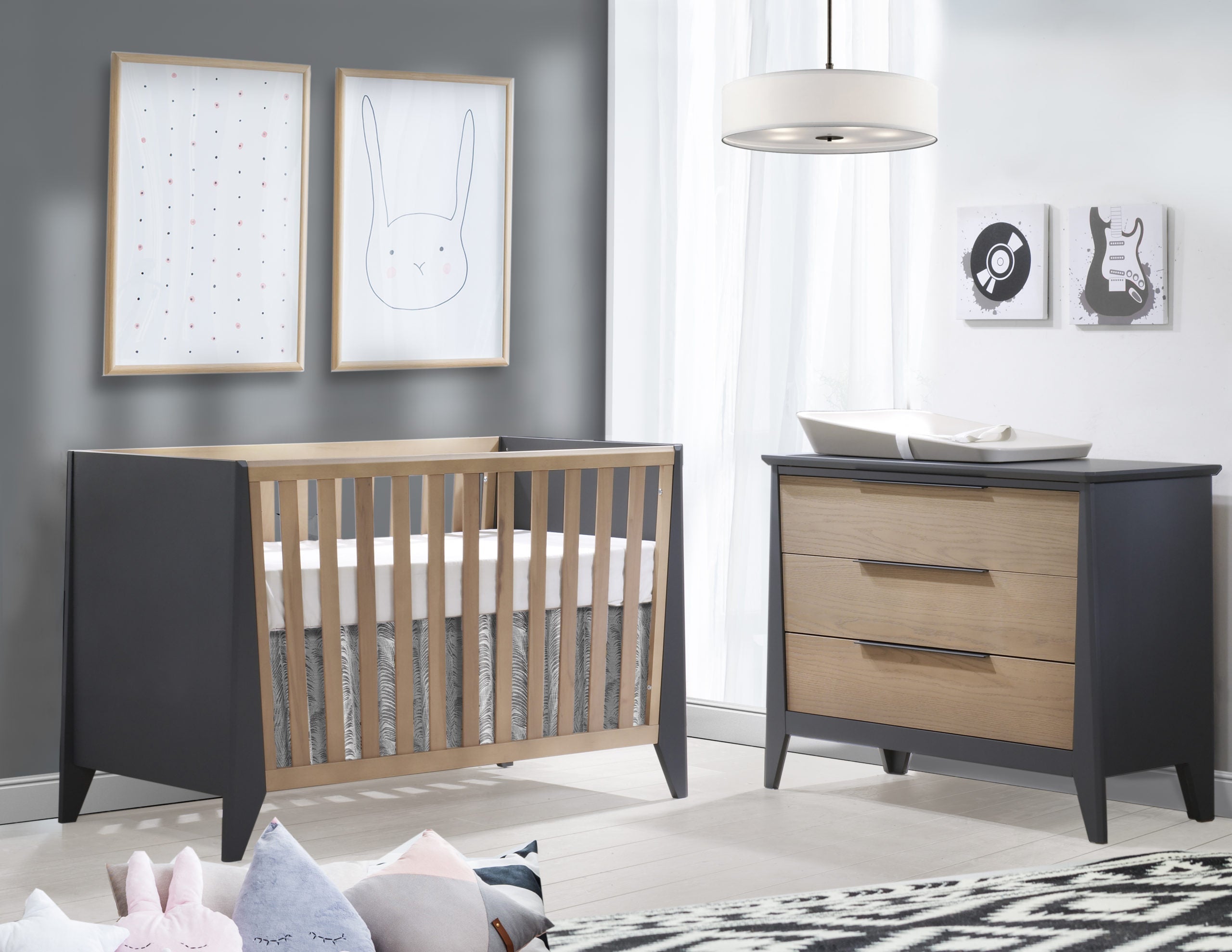 Flexx Premium Classic crib in Graphite/Natural Wheat image 3