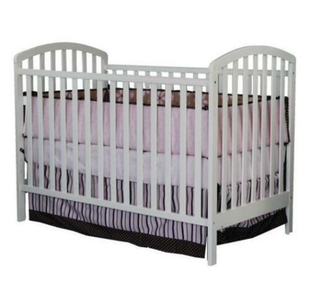 Classic Crib in White finish image 0