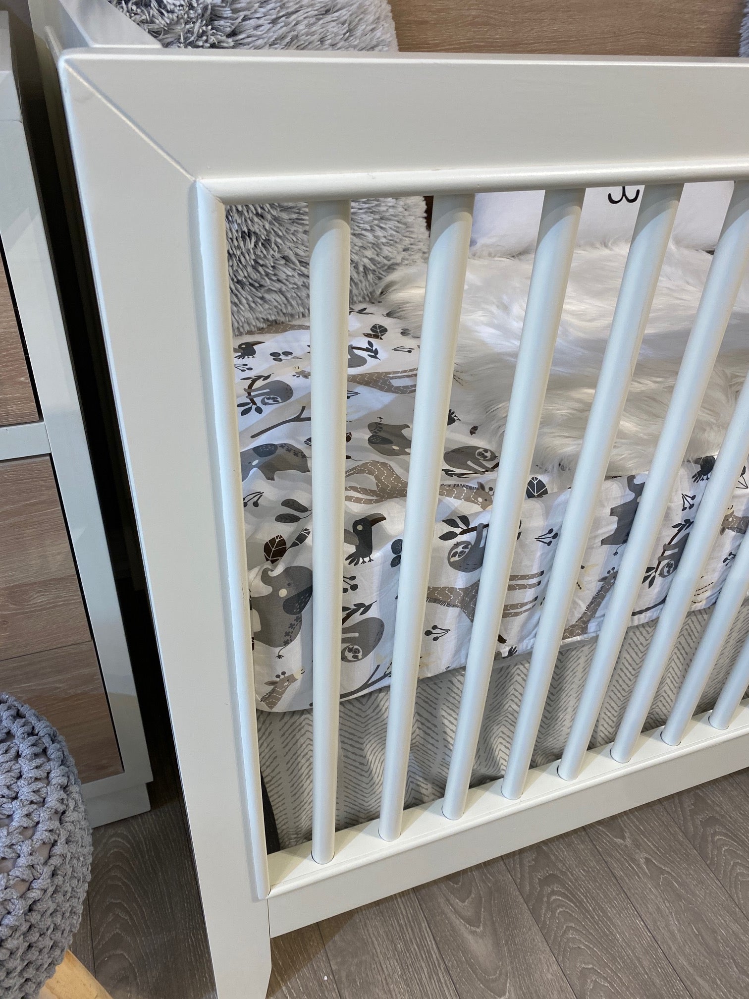 3 PIECE BIRCH SET  ** CRIB+DRESSER+FREE MATTRESS** image 2